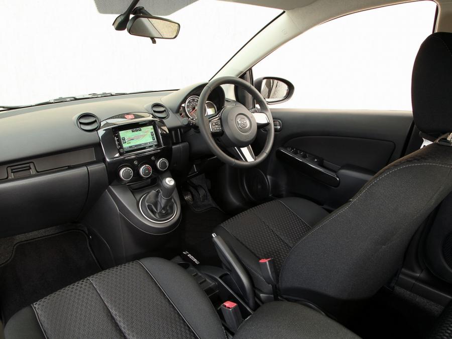  Mazda2 Sport Venture 2014 года  (фото 4 из 15)